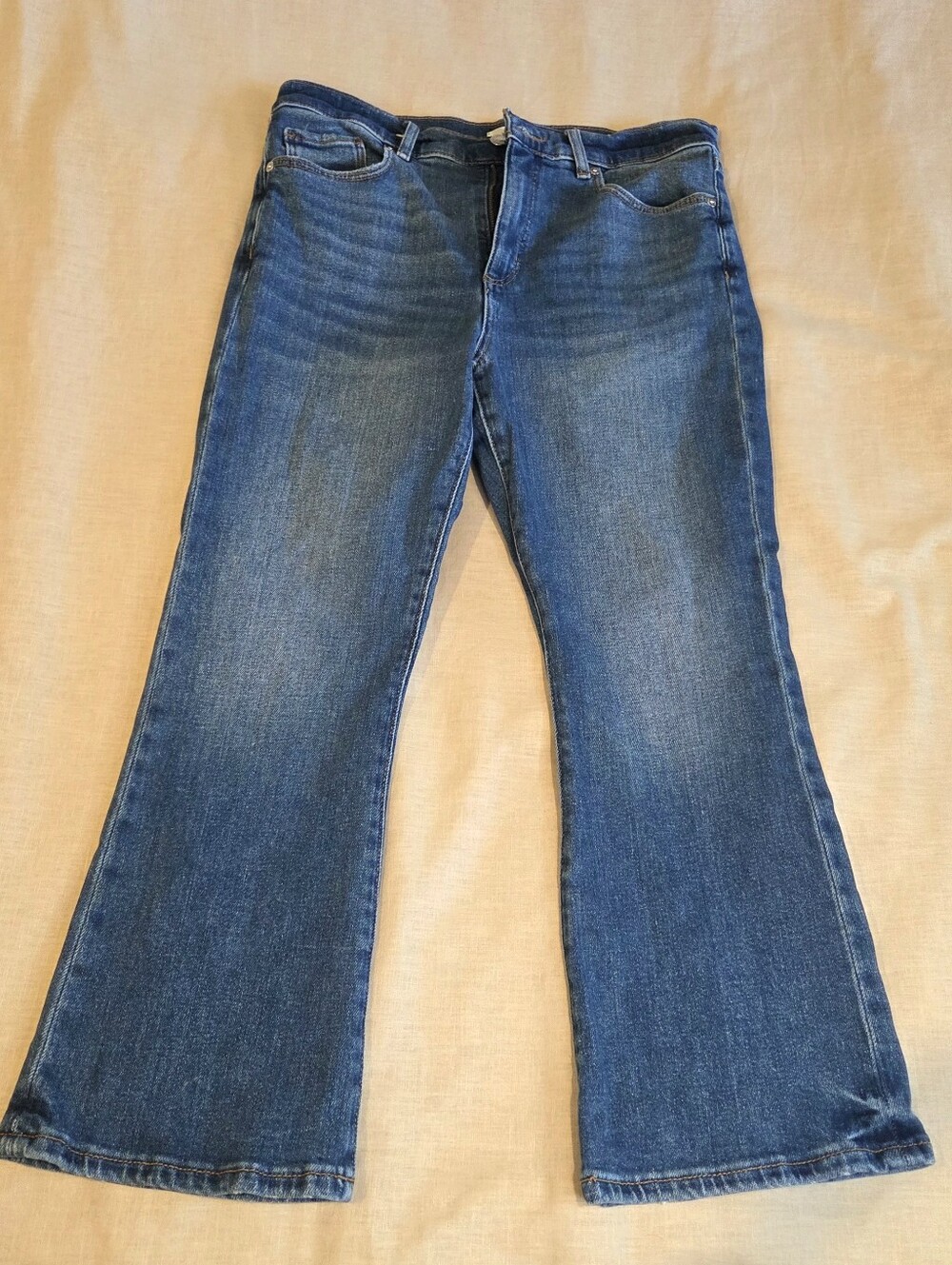 LOFT Kick Crop Jeans Size 29/8 Medium Wash Flare Cropped Denim High Rise
